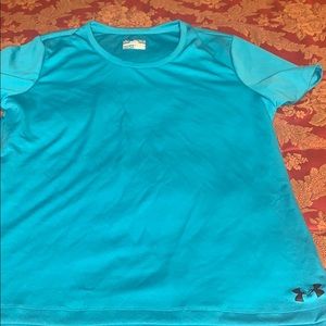 Under Armour semi fitted large heat gear shirt
